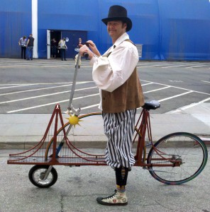 Paul der Pirate on the Golden Gate Bridge Bike